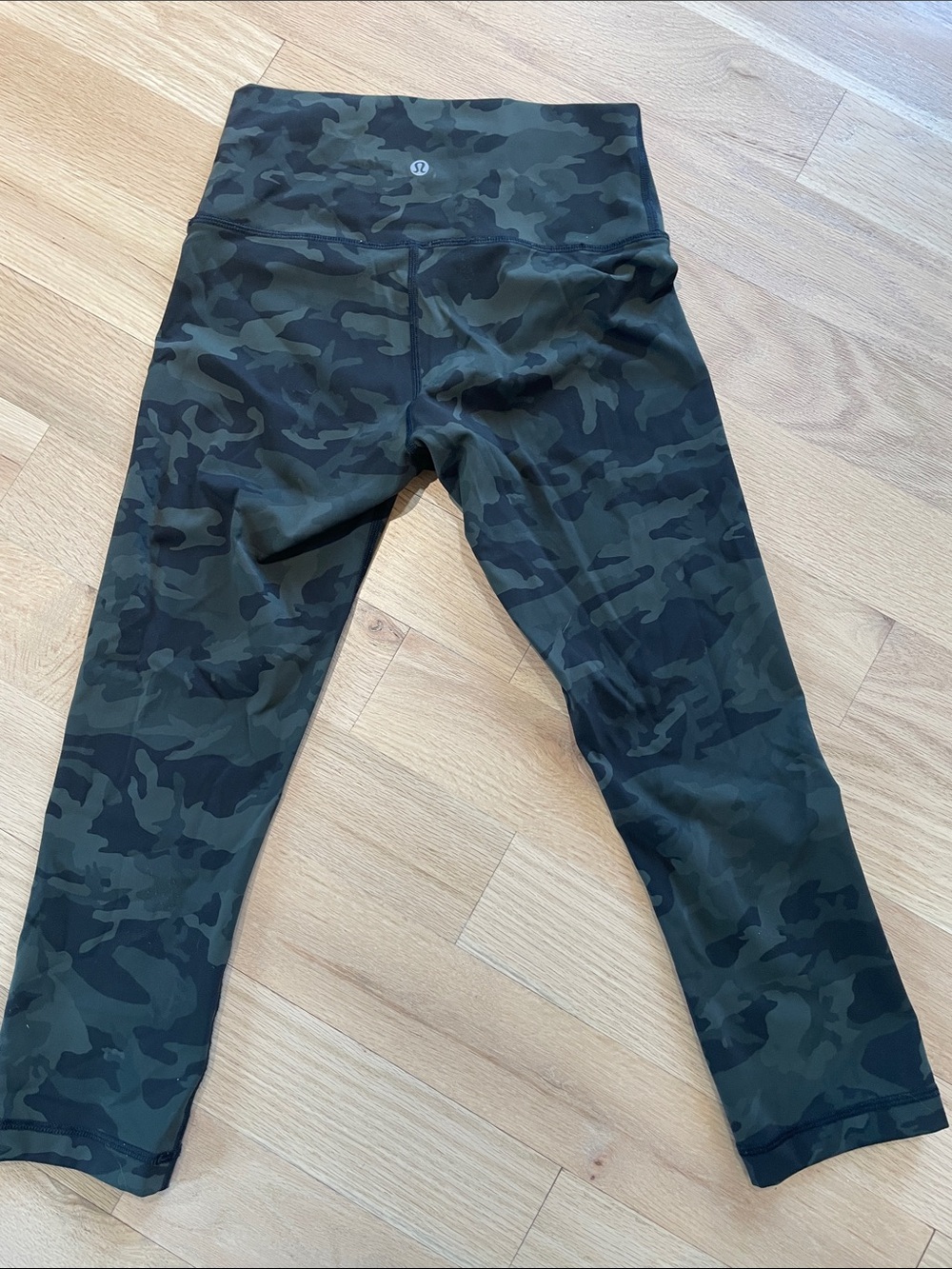 Lululemon High-Waist Camouflage Leggings - Olive Camo Size 6